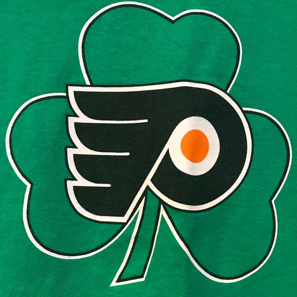 Philadelphia Flyers XL green logo shamrock shirt